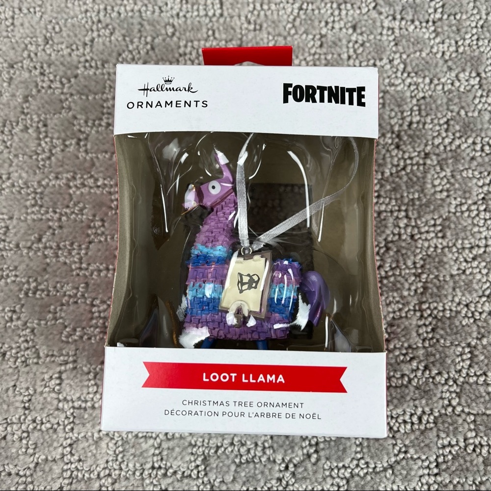 New Hallmark Fortnite Loot Llama 3.5 inch Christmas Tree Ornament 2021‎